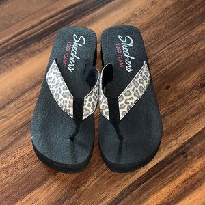 Skechers Leopard Yoga Form Sandals